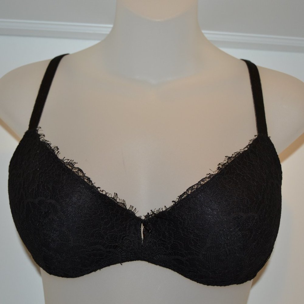Victoria's Secret Dream Angels push up  black eyelash lace  Size 34C  EUC